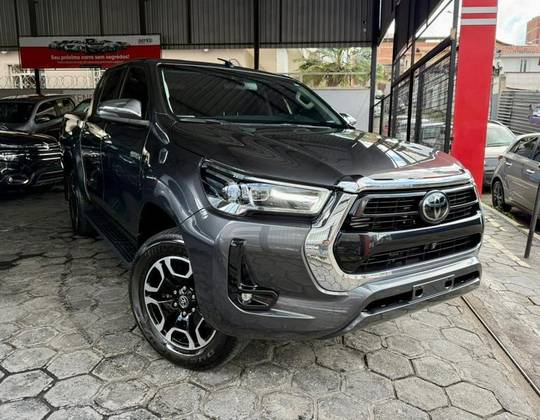 TOYOTA HILUX 2.8 D-4D TURBO DIESEL CD SRX 4X4 AUTOMÁTICO
